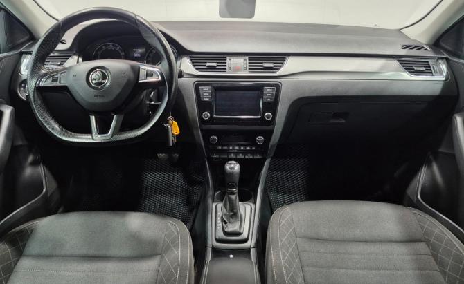 Skoda Rapid I Рестайлинг с пробегом 2018 года, цена 1 430 000 рублей, 70991 км, лифтбек, Автокод Объявления