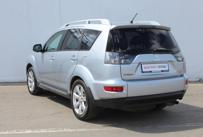 Mitsubishi Outlander II Рестайлинг с пробегом 2010 года, цена 1 090 000 рублей, 217762 км, внедорожник, Автокод Объявления