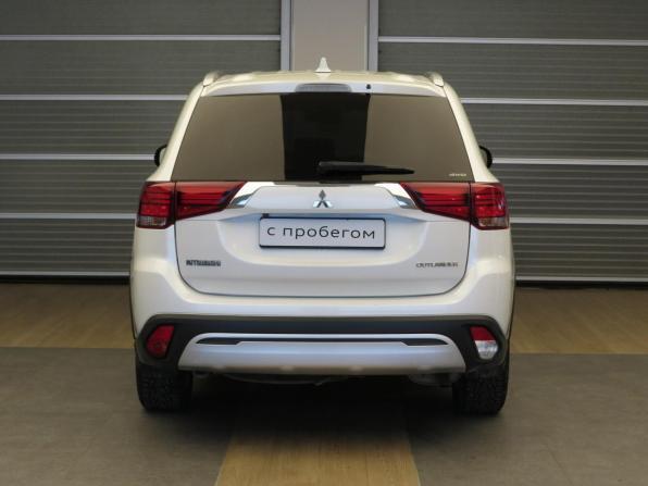 Mitsubishi Outlander III Рестайлинг 3 с пробегом 2019 года, цена 1 795 000 рублей, 211000 км, внедорожник, Автокод Объявления