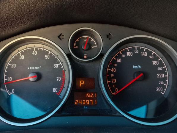 Opel Astra H Рестайлинг с пробегом 2012 года, цена 650 000 рублей, 243970 км, седан, Автокод Объявления