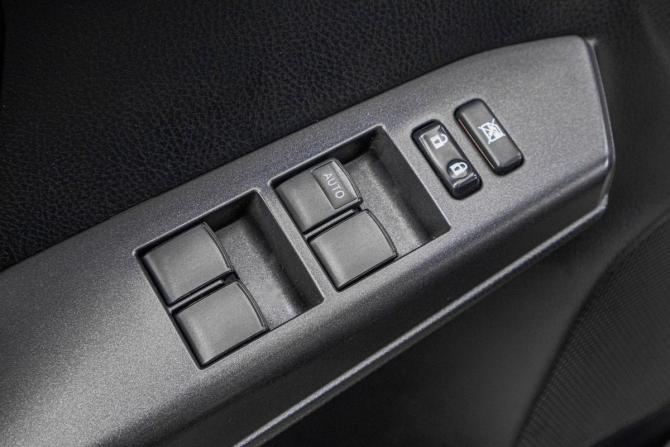 Toyota RAV4 IV (XA40) Рестайлинг с пробегом 2017 года, цена 2 699 000 рублей, 220000 км, внедорожник, Автокод Объявления
