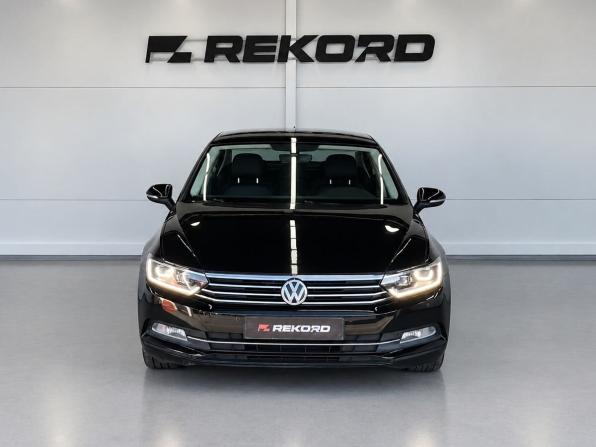Volkswagen Passat B8 с пробегом 2019 года, цена 2 149 000 рублей, 144733 км, седан, Автокод Объявления