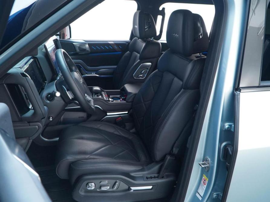 BYD FangChengBao Leopard 8 Москва  - изображение 12