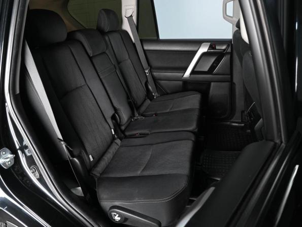 Toyota Land Cruiser Prado 150 Series Рестайлинг 2 с пробегом 2019 года, цена 4 349 000 рублей, 68109 км, внедорожник, Автокод Объявления
