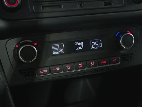 Volkswagen Polo V с пробегом 2013 года, цена 989 000 рублей, 53656 км, седан, Автокод Объявления