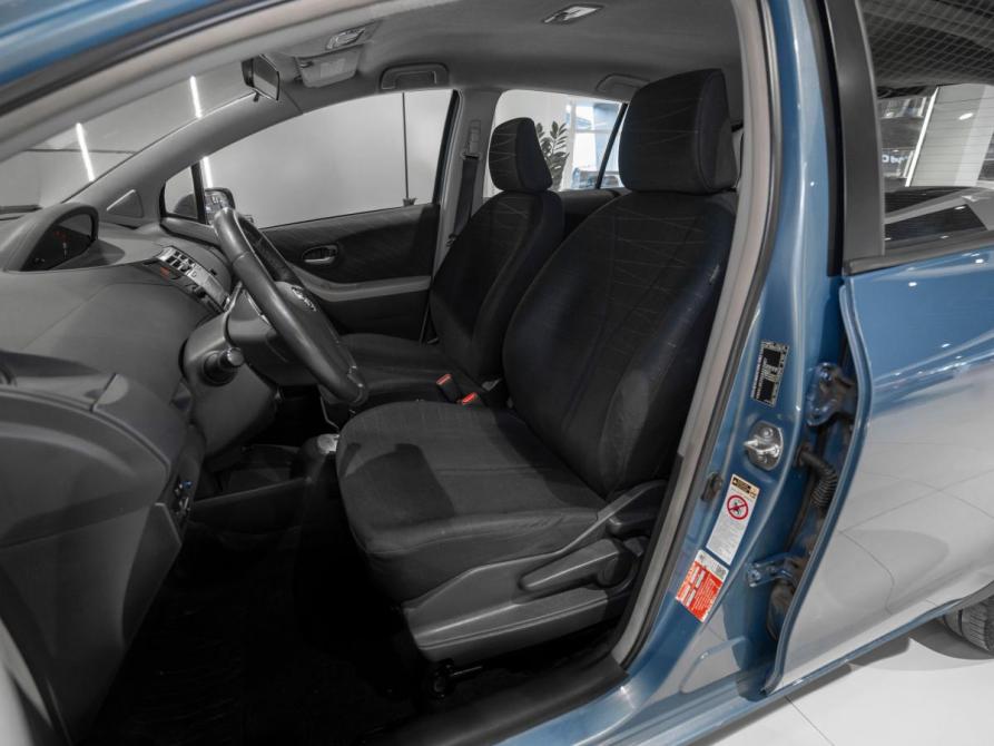Toyota Yaris II Москва  - изображение 9