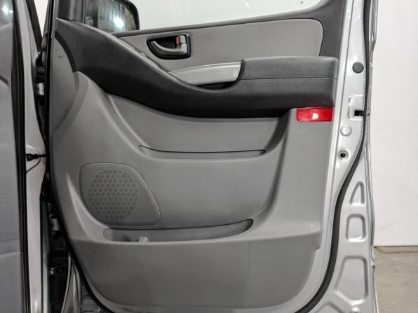 Hyundai Grand Starex I Рестайлинг с пробегом 2017 года, цена 2 475 000 рублей, 98892 км, минивэн, Автокод Объявления