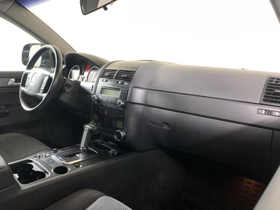 Volkswagen Touareg I Рестайлинг Москва  - изображение 13