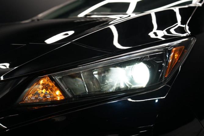 Nissan Leaf II (ZE1) с пробегом 2023 года, цена 2 570 000 рублей, 32000 км, хэтчбек, Автокод Объявления