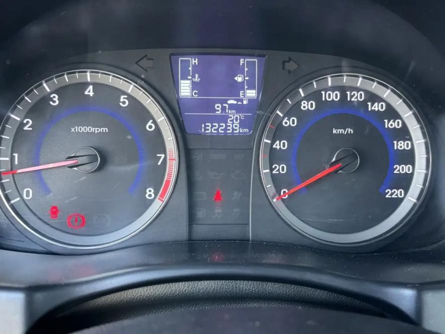 Hyundai Solaris I Рестайлинг Волгоград  - изображение 11