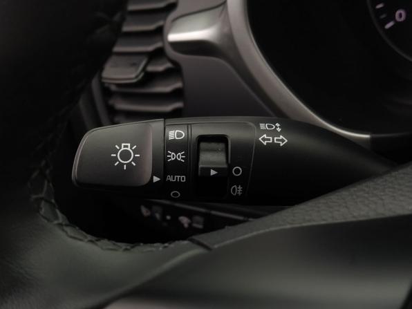 Kia Rio IV Рестайлинг с пробегом 2022 года, цена 1 845 000 рублей, 53031 км, хэтчбек, Автокод Объявления