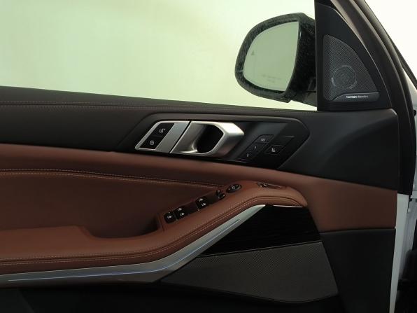 BMW X5 IV (G05/G18) Рестайлинг с пробегом 2023 года, цена 12 400 000 рублей, 13500 км, внедорожник, Автокод Объявления