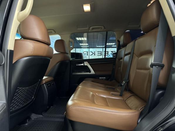 Toyota Land Cruiser 200 Series Рестайлинг 1 с пробегом 2014 года, цена 3 680 000 рублей, 274704 км, внедорожник, Автокод Объявления