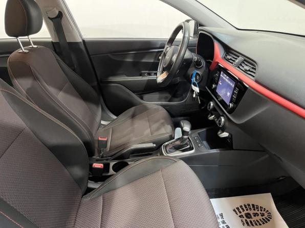 Kia Rio IV Рестайлинг с пробегом 2022 года, цена 1 721 000 рублей, 50558 км, седан, Автокод Объявления