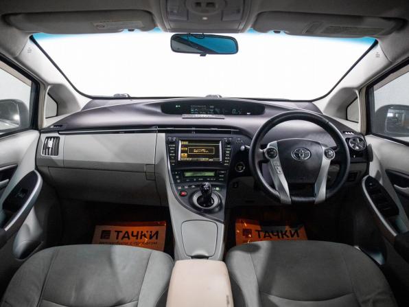 Toyota Prius III (XW30) с пробегом 2011 года, цена 999 000 рублей, 281454 км, лифтбек, Автокод Объявления