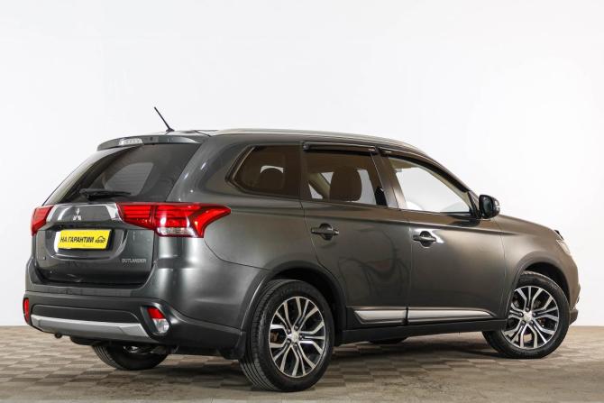 Mitsubishi Outlander III Рестайлинг с пробегом 2015 года, цена 1 799 000 рублей, 158500 км, внедорожник, Автокод Объявления