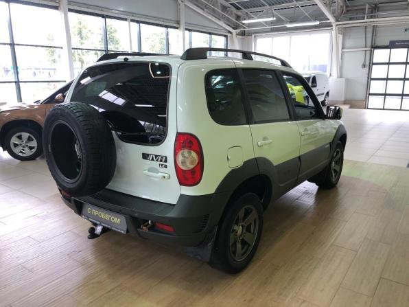 Chevrolet Niva I Рестайлинг с пробегом 2017 года, цена 680 000 рублей, 140940 км, внедорожник, Автокод Объявления