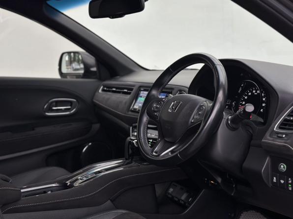 Honda Vezel I Рестайлинг с пробегом 2020 года, цена 2 070 000 рублей, 120134 км, внедорожник, Автокод Объявления