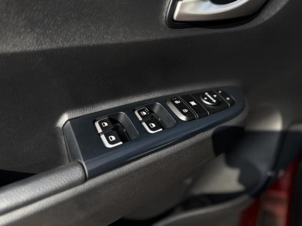 Kia Rio IV Рестайлинг с пробегом 2021 года, цена 1 535 000 рублей, 95172 км, седан, Автокод Объявления