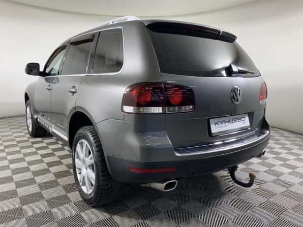 Volkswagen Touareg I Рестайлинг с пробегом 2010 года, цена 1 025 000 рублей, 388000 км, внедорожник, Автокод Объявления