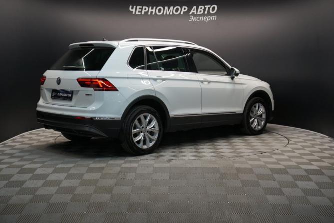 Volkswagen Tiguan II с пробегом 2018 года, цена 2 680 000 рублей, 95000 км, внедорожник, Автокод Объявления