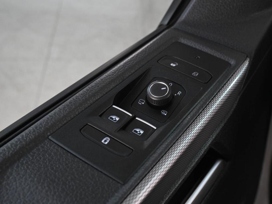 Volkswagen Multivan T6 Рестайлинг Ростов-на-Дону  - изображение 17