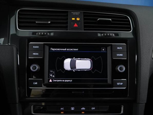Volkswagen Golf VII Рестайлинг с пробегом 2019 года, цена 1 642 050 рублей, 94176 км, хэтчбек, Автокод Объявления