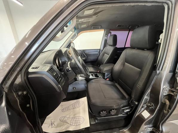 Mitsubishi Pajero IV Рестайлинг 1 с пробегом 2012 года, цена 1 389 000 рублей, 300337 км, внедорожник, Автокод Объявления