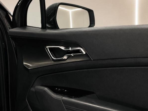Kia Sportage V с пробегом 2022 года, цена 3 195 000 рублей, 44000 км, внедорожник, Автокод Объявления