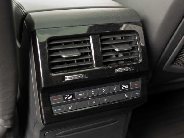 Volkswagen Touareg III с пробегом 2021 года, цена 5 380 000 рублей, 124168 км, внедорожник, Автокод Объявления