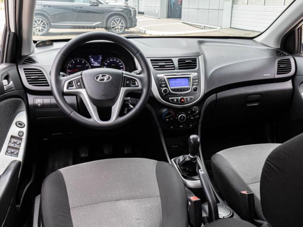 Hyundai Solaris I с пробегом 2014 года, цена 849 000 рублей, 185659 км, хэтчбек, Автокод Объявления