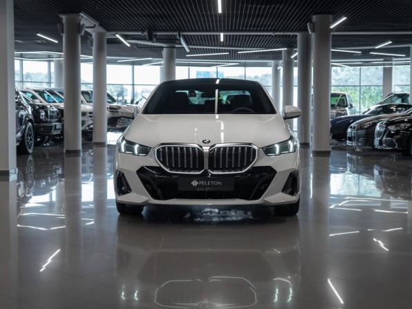 BMW 5 серии VIII (G60/G61/G68) с пробегом 2024 года, цена 6 550 000 рублей, 22543 км, седан, Автокод Объявления
