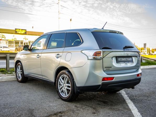 Mitsubishi Outlander III с пробегом 2014 года, цена 1 388 000 рублей, 115790 км, внедорожник, Автокод Объявления