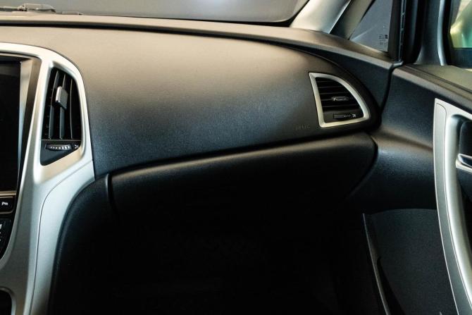 Opel Astra J с пробегом 2011 года, цена 699 000 рублей, 165659 км, хэтчбек, Автокод Объявления