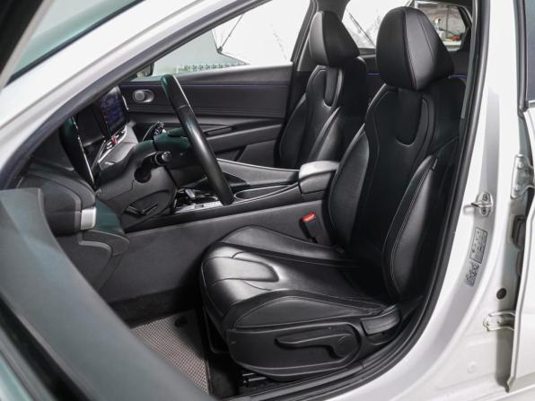 Hyundai Elantra VII (CN7) с пробегом 2021 года, цена 1 999 000 рублей, 106544 км, седан, Автокод Объявления