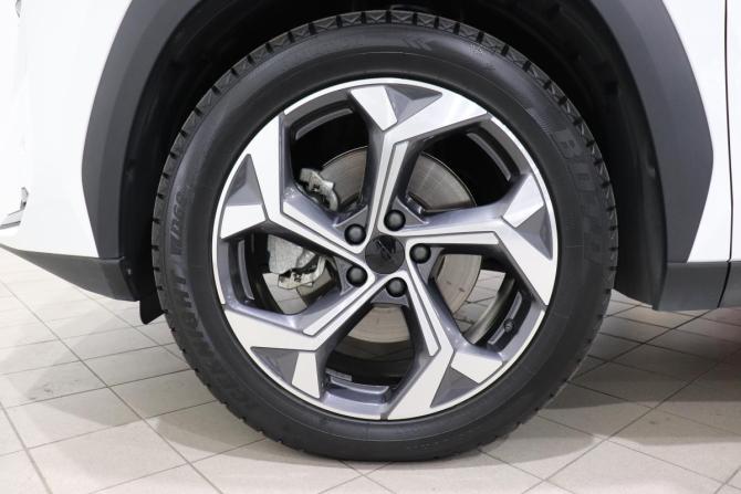 Geely Atlas II с пробегом 2024 года, цена 2 910 000 рублей, 28211 км, внедорожник, Автокод Объявления