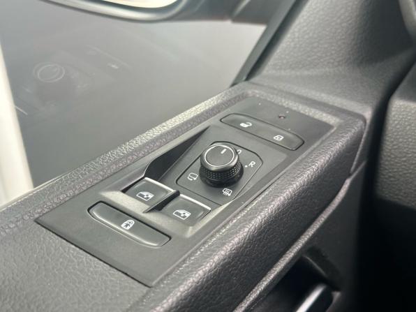Volkswagen Multivan T6 Рестайлинг с пробегом 2020 года, цена 4 479 000 рублей, 159000 км, минивэн, Автокод Объявления