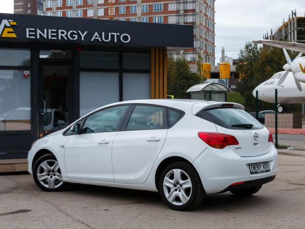 Opel Astra J с пробегом 2011 года, цена 660 000 рублей, 166726 км, хэтчбек, Автокод Объявления