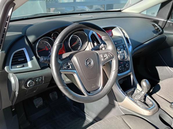 Opel Astra J Рестайлинг с пробегом 2012 года, цена 795 000 рублей, 107100 км, хэтчбек, Автокод Объявления