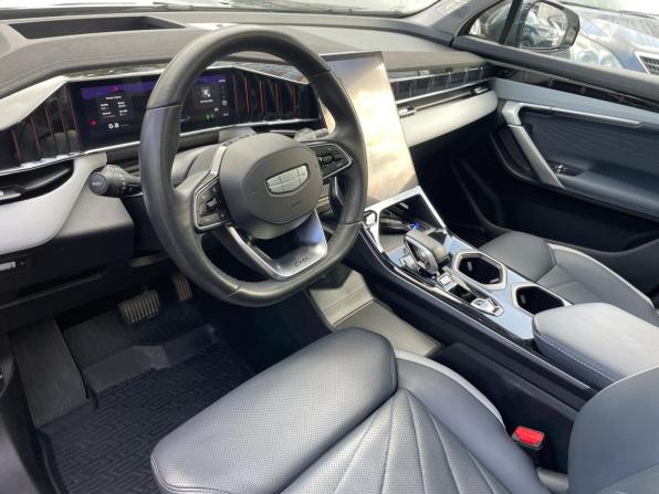 Geely Atlas II с пробегом 2024 года, цена 2 799 000 рублей, 53800 км, внедорожник, Автокод Объявления