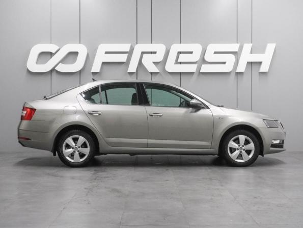 Skoda Octavia III (A7) Рестайлинг с пробегом 2020 года, цена 2 274 000 рублей, 22674 км, лифтбек, Автокод Объявления