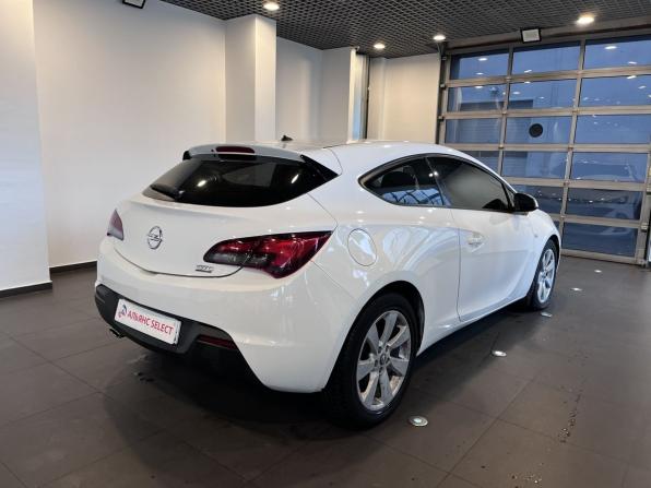Opel Astra J Рестайлинг с пробегом 2013 года, цена 720 000 рублей, 217706 км, хэтчбек, Автокод Объявления