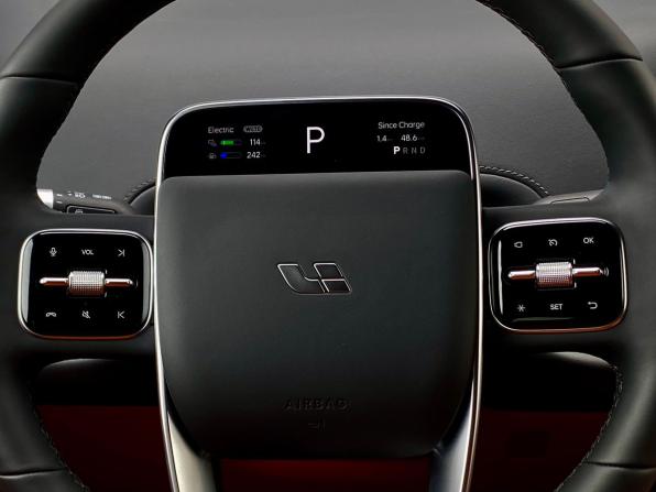 Новый Li Auto (Lixiang) L6 2025 года, цена 6 850 000 рублей, внедорожник, Автокод Объявления