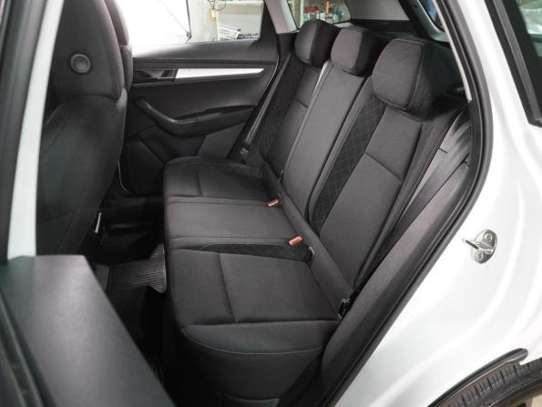 Skoda Karoq I с пробегом 2022 года, цена 2 380 000 рублей, 39039 км, внедорожник, Автокод Объявления