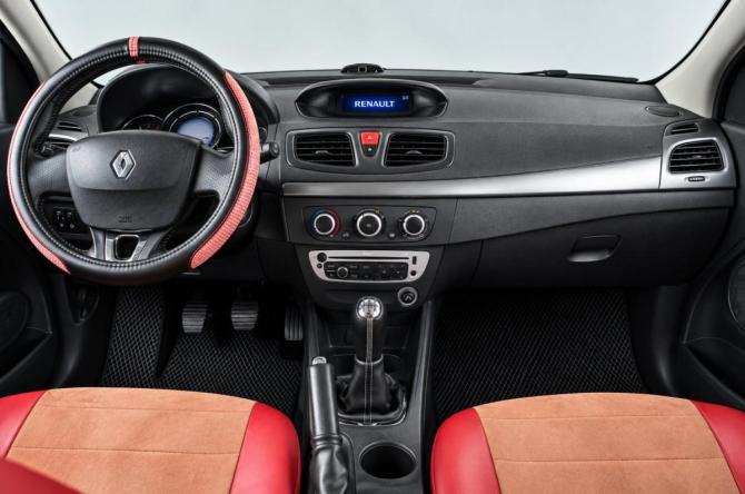 Renault Megane III Рестайлинг с пробегом 2014 года, цена 879 000 рублей, 99000 км, хэтчбек, Автокод Объявления