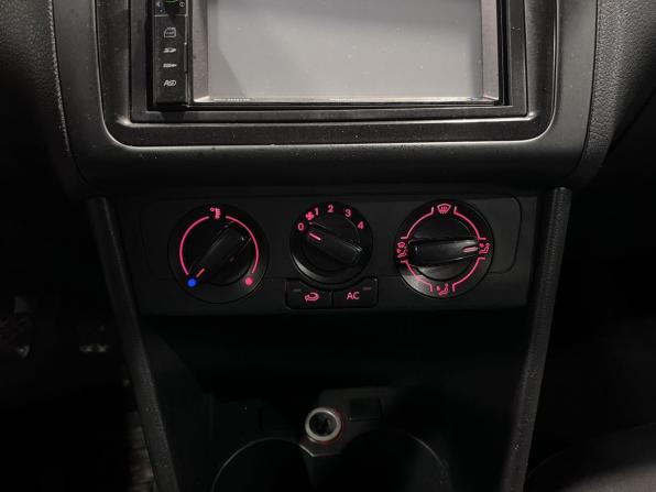 Volkswagen Polo V с пробегом 2012 года, цена 410 000 рублей, 184277 км, седан, Автокод Объявления