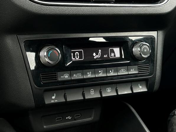 Skoda Rapid II с пробегом 2021 года, цена 1 598 500 рублей, 94940 км, лифтбек, Автокод Объявления
