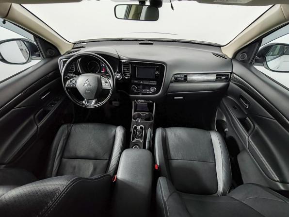 Mitsubishi Outlander III Рестайлинг 2 с пробегом 2015 года, цена 1 729 000 рублей, 174935 км, внедорожник, Автокод Объявления