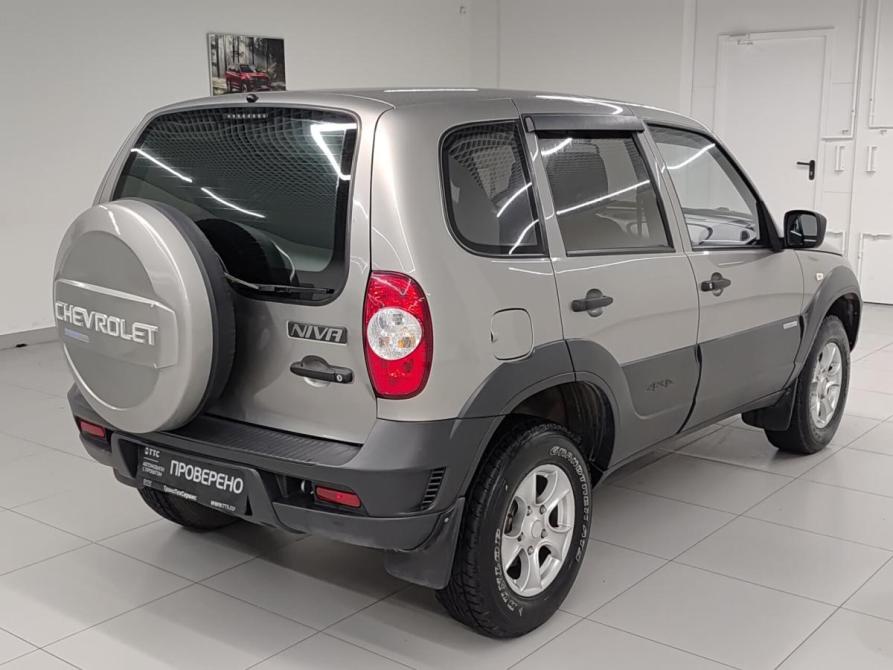 Chevrolet Niva I Рестайлинг Казань  - изображение 6