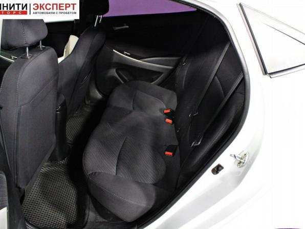 Hyundai Solaris I Рестайлинг с пробегом 2015 года, цена 998 000 рублей, 220258 км, седан, Автокод Объявления